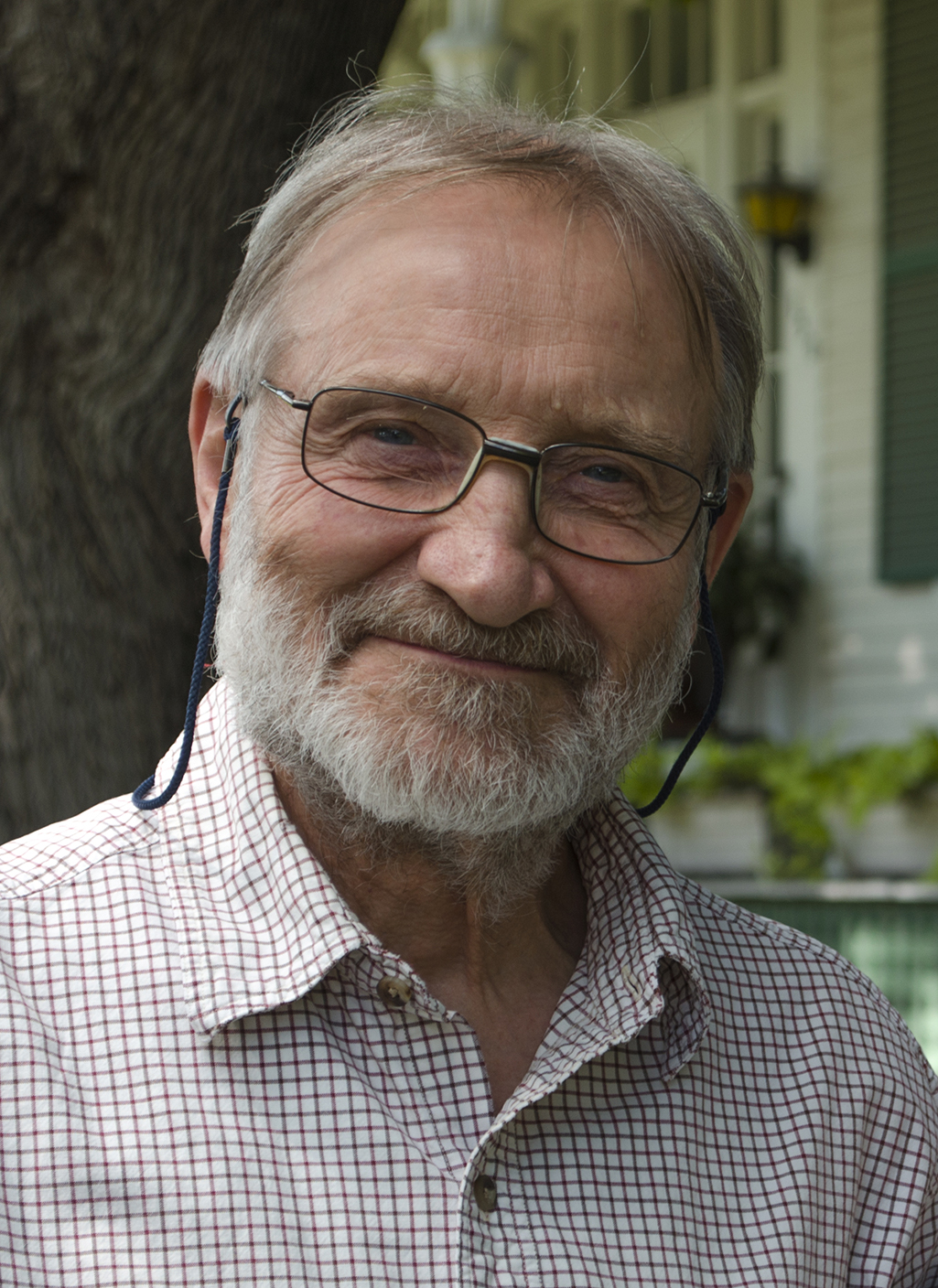 Keith Helmuth